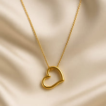 Load image into Gallery viewer, Celeste Heart Necklace