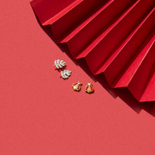 Load image into Gallery viewer, Diamond Leaf Earrings