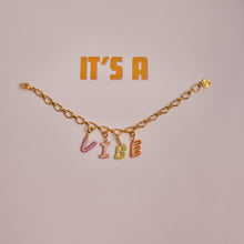 Load image into Gallery viewer, Classic Heart links Bracelet